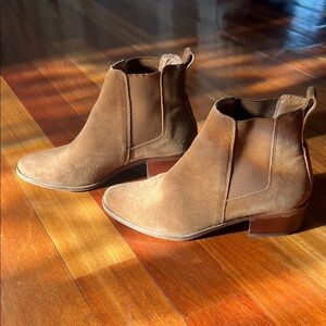 Steve Madden Tan Suede Ankle Booties